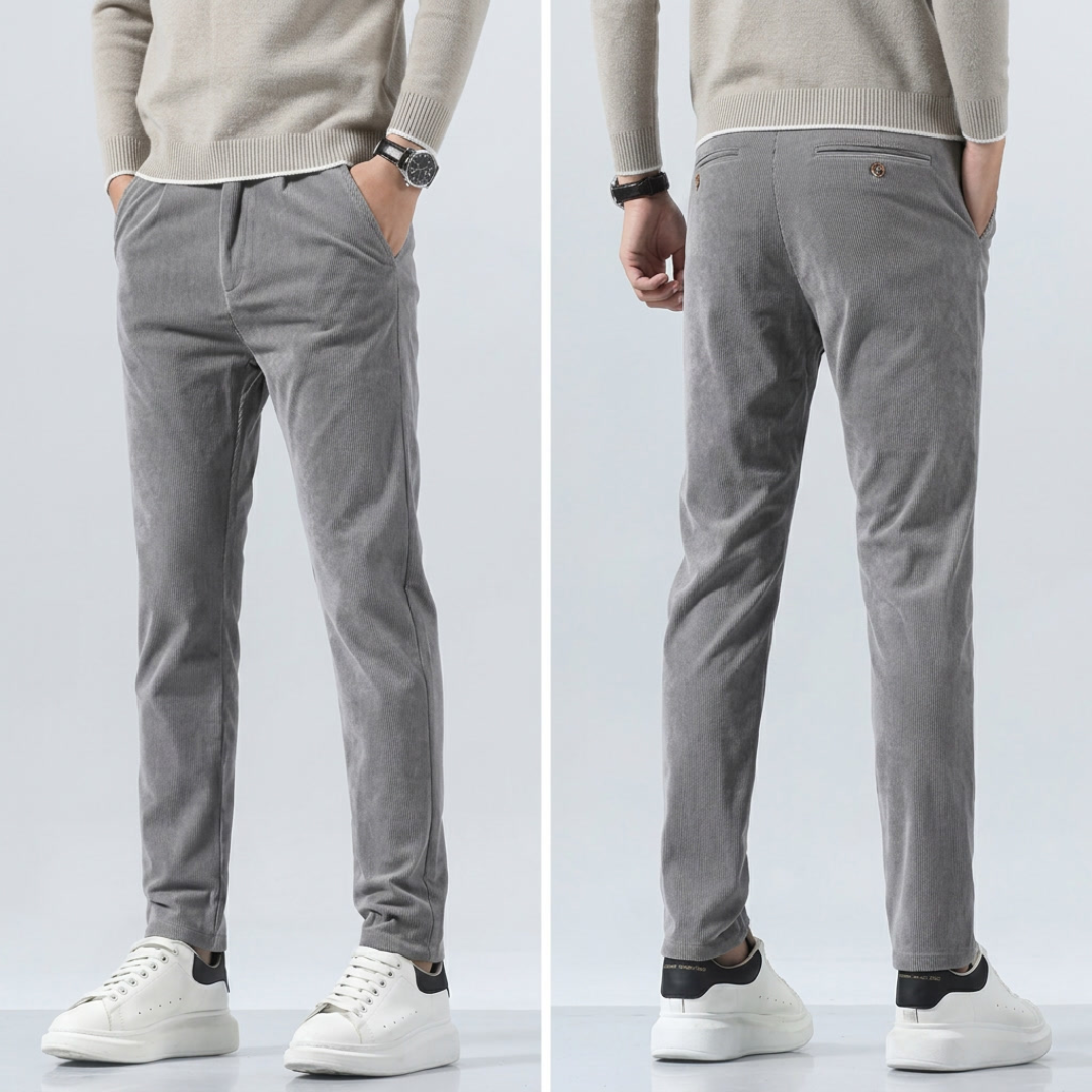 Pantalon homme slim côtelé gris, vue de face debout