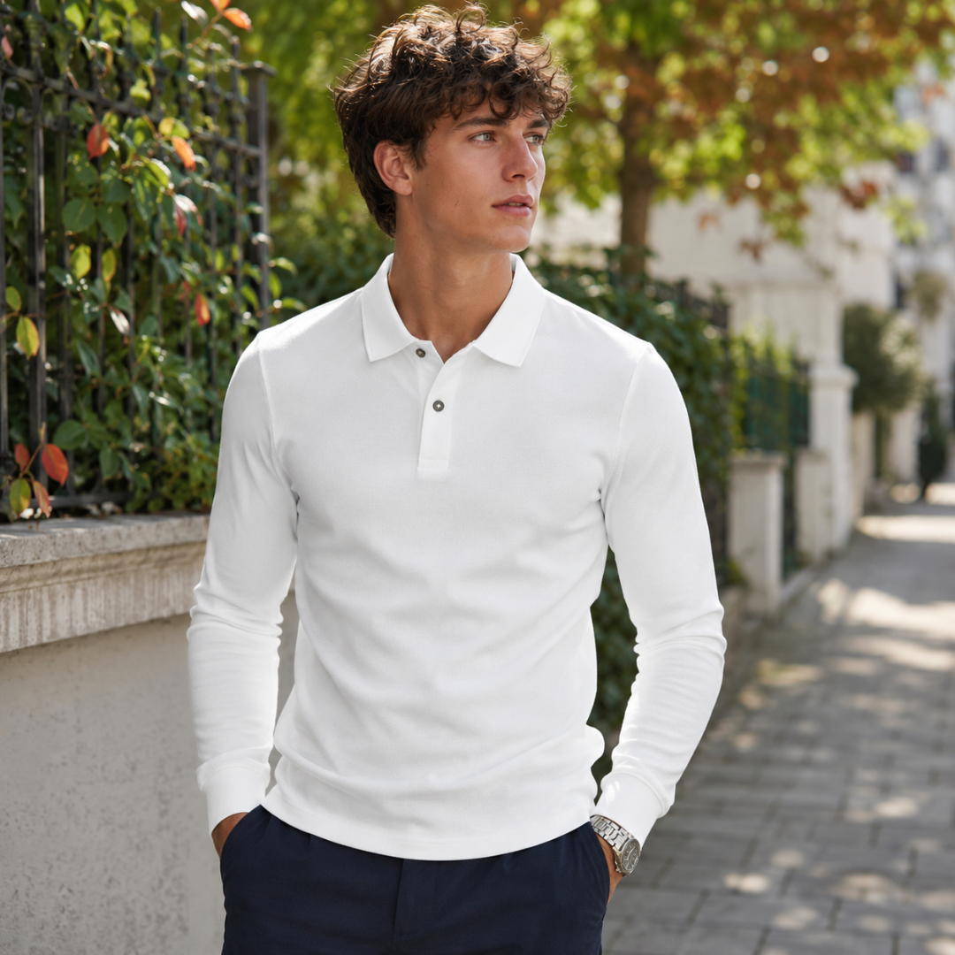 Polo homme blanc en maille, col à pointes et patte à deux boutons