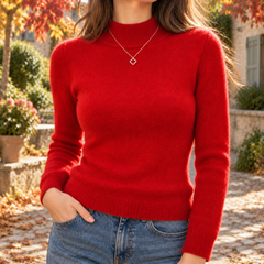 Pull femme rouge en maille fine à col montant et bande côtelée en bas