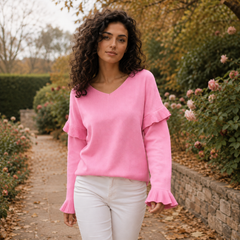 Pull rose à col V avec volant plissé sur l'épaule et poignets en corolle