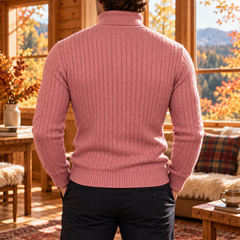Dos du pull homme rose à col roulé, bas côtelé et maille verticale texturée