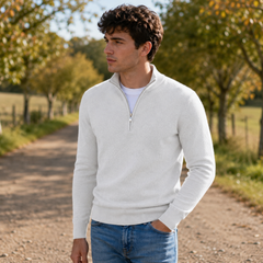 Pull homme blanc à fermeture demi-zip et col montant, poignets en bords côtes