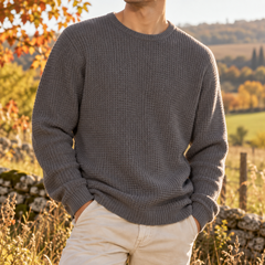 Pull homme gris foncé en maille gaufrée avec col rond et manches longues