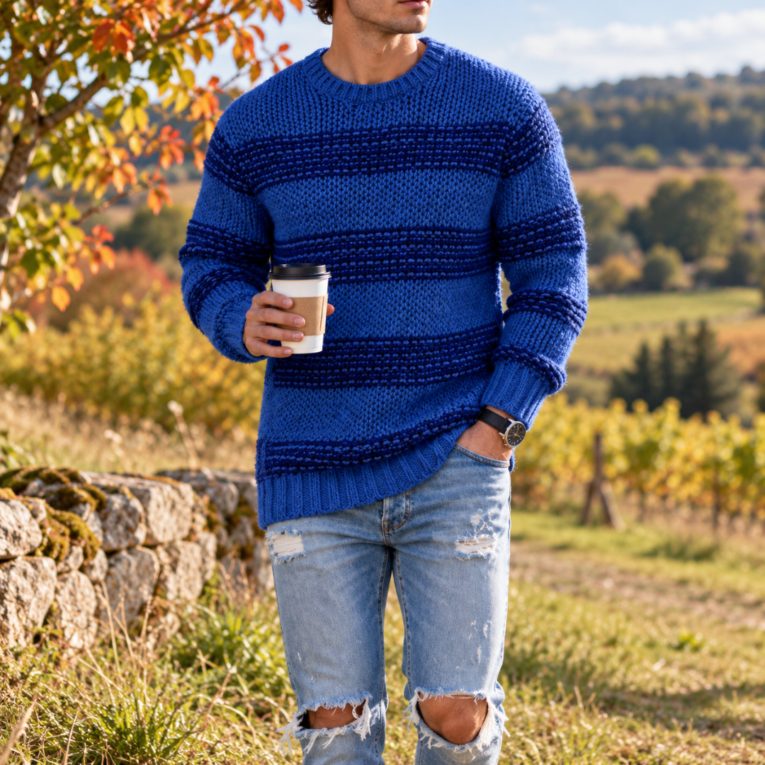 Pull homme bleu en maille rayée avec col rond et bas côtelé