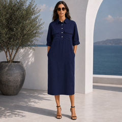 Robe chemise bleu marine midi à la coupe droite et manches 3/4