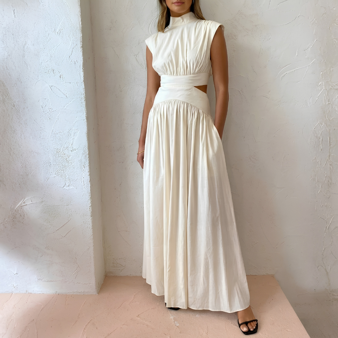 Robe longue blanche col montant avec découpe à la taille, vue de face
