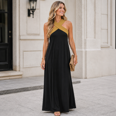 Robe longue noire à col halter croisé, coupe ample et fluide
