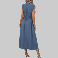 Robe midi bleue fluide, détail de la jupe et de la silhouette