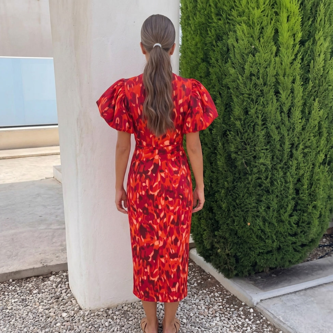 Robe Fiamma rouge froncée à la taille, détail latéral