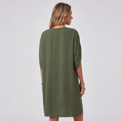 Robe vert armée ourlet asymétrique vue de côté