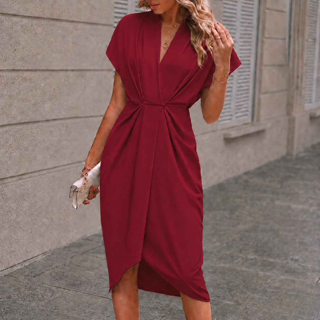 Robe midi col en V torsadée rouge, vue de face
