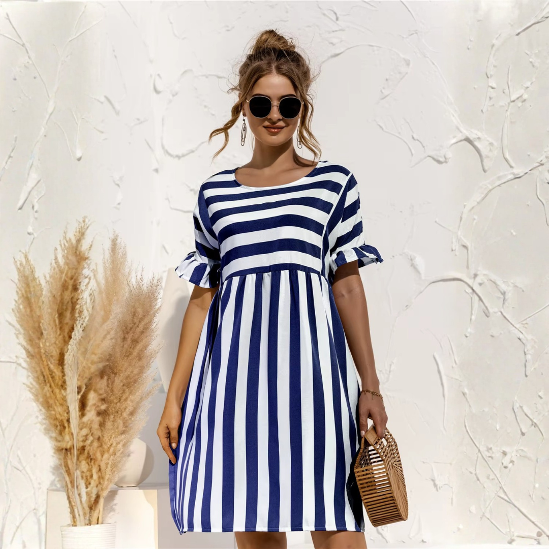 Robe midi rayée bleu et blanc col rond manches volantées vue de face