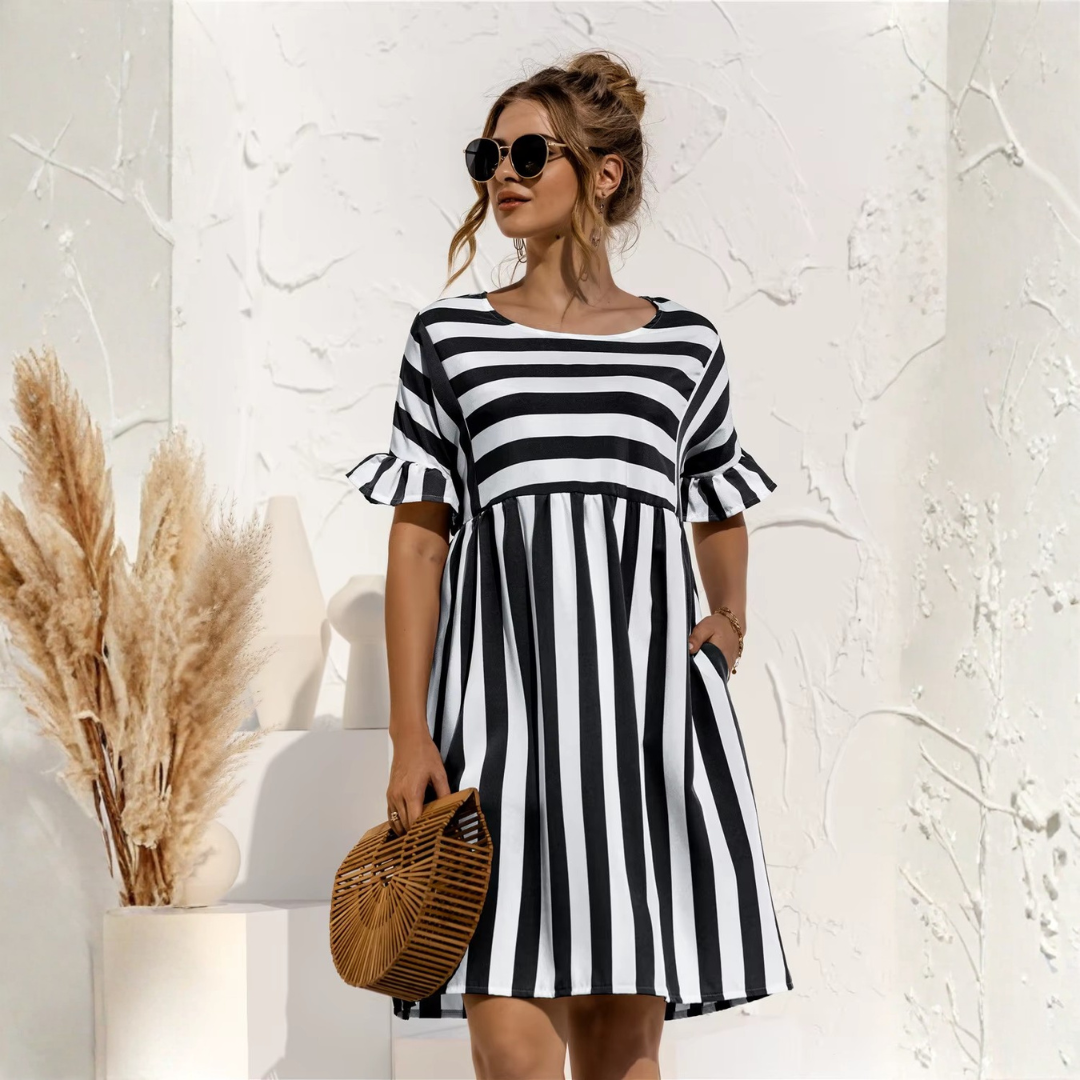 Robe midi rayée noir et blanc col rond manches courtes à volants