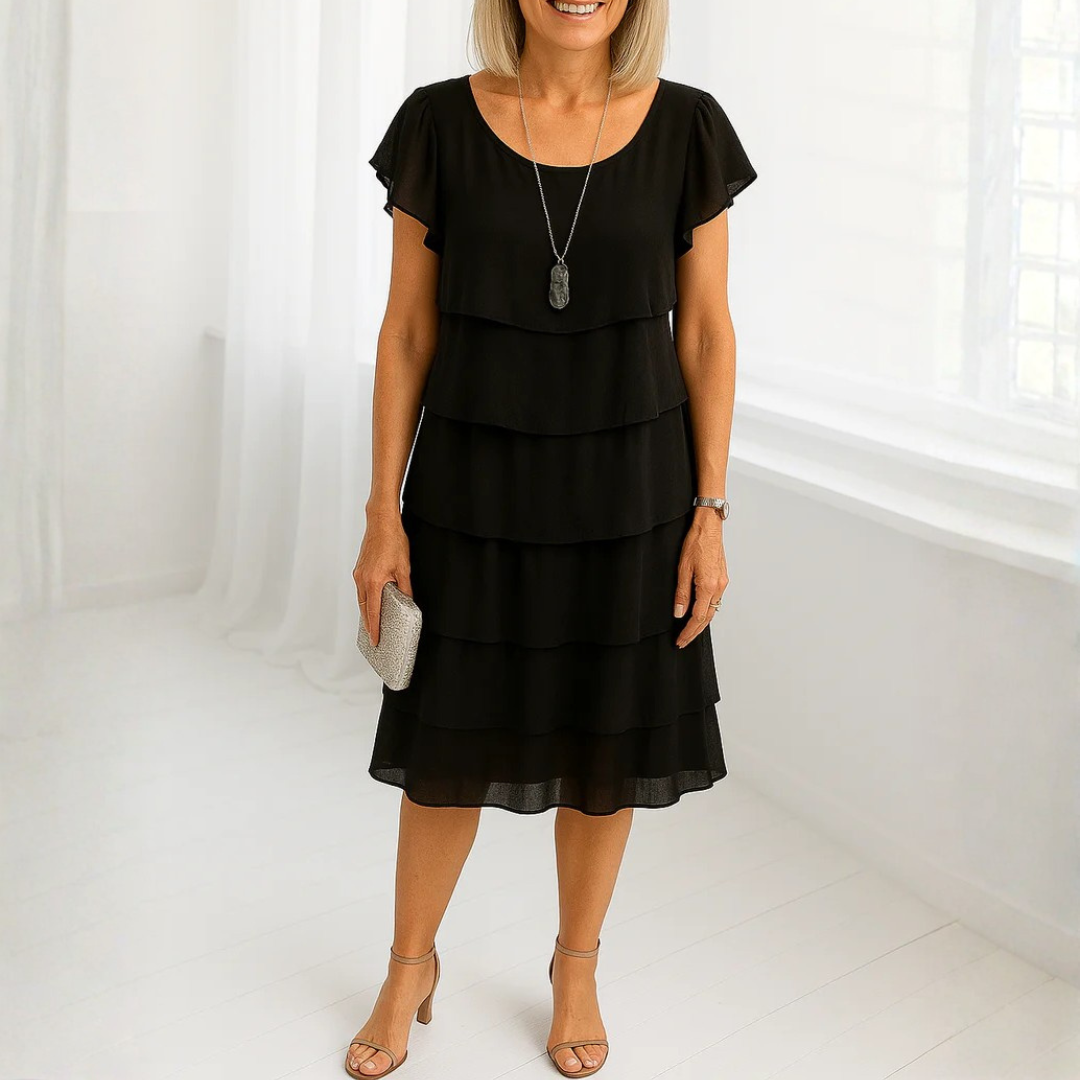 Robe Karen coloris noir à volants étagés, vue de face