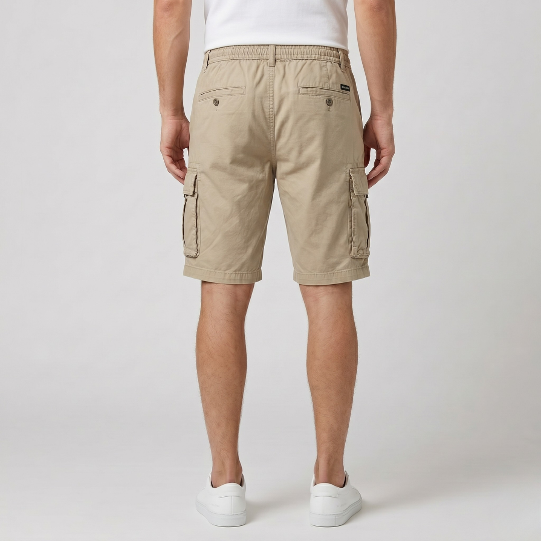 Short cargo kaki homme longueur genou vue de face