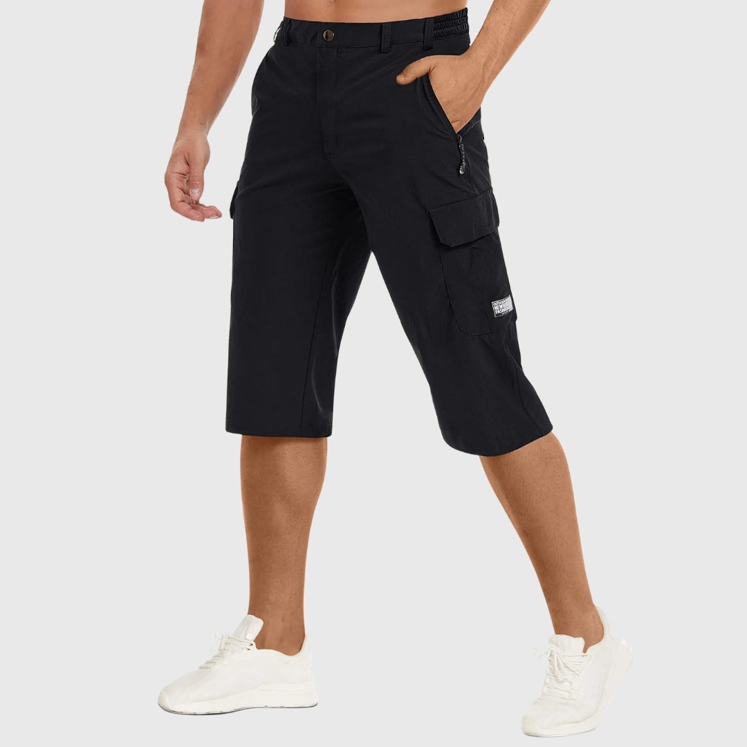 Short cargo homme noir avec poches latérales et ceinture intégrée