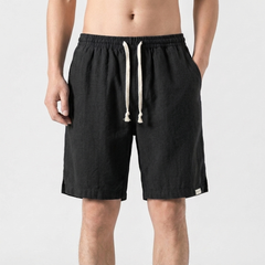 Short homme noir coupe droite vue de face