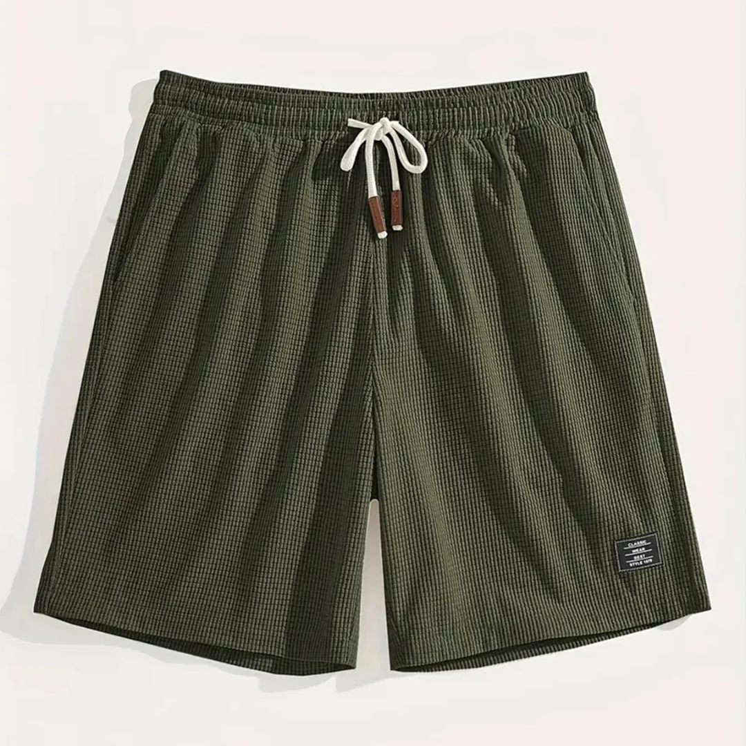 Short homme vert armée à plat avec cordon blanc et motif texturé