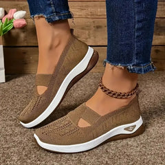 Sneakers femme tricot ajouré coloris bleu marron semelle cushion