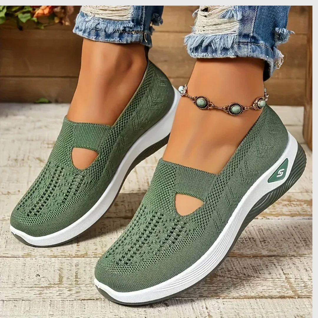 Sneakers femme slip-on coloris vert olive tige tricot ajouré