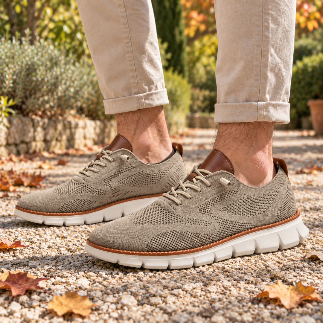 Sneakers homme kaki au motif texturé, semelle blanche à crans sur gravier
