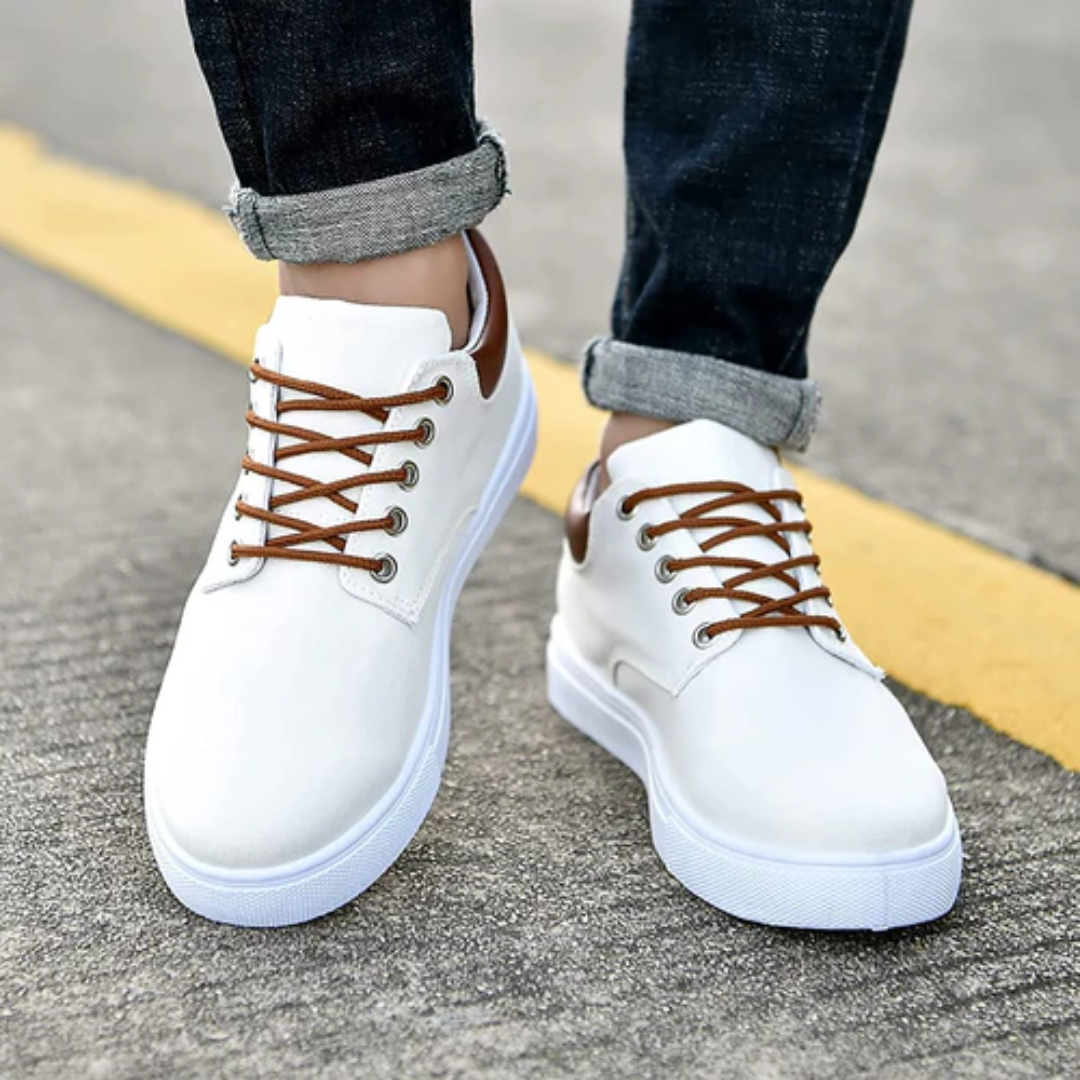 Sneakers Markus blanc, profil gauche, semelle plate blanche