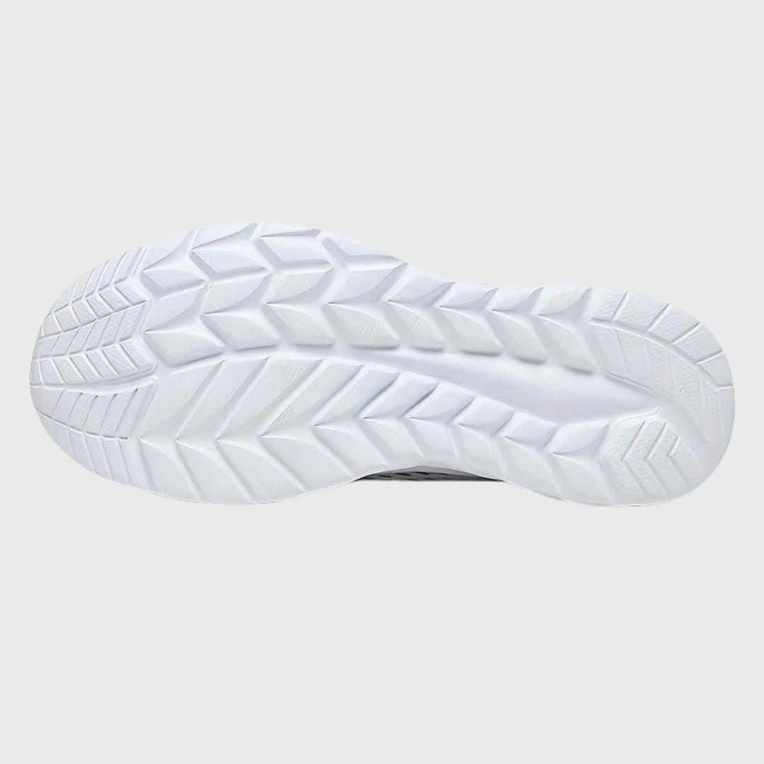 Sneakers gris en mesh ajouré, vue de trois quarts avant