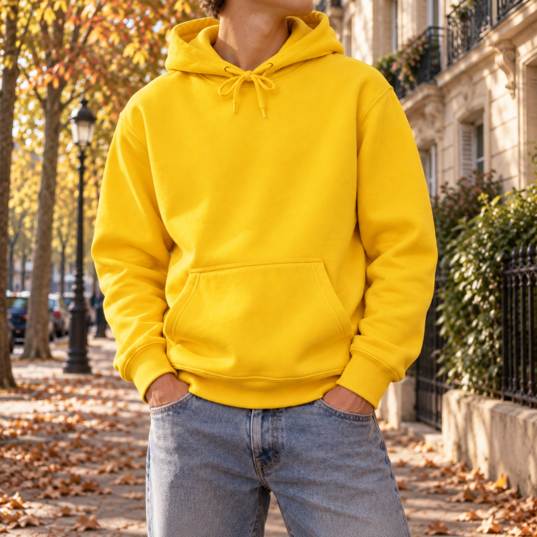 Sweat homme jaune à manches longues et poignets côtelés vu de face