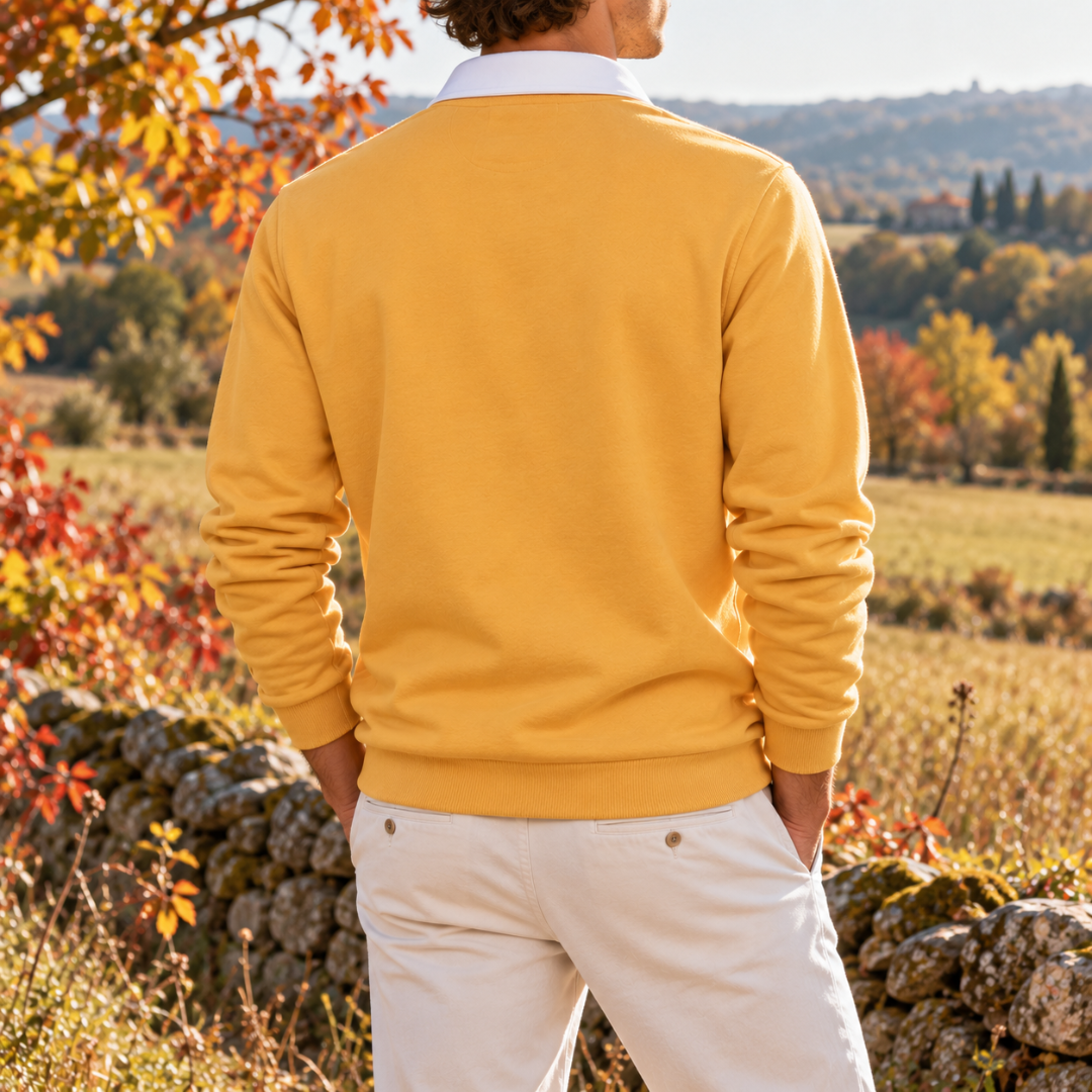 Dos du sweat homme jaune, bande de taille côtelée et col blanc