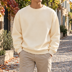 Sweat homme crème uni à col rond et poignets côtelés, vue de face