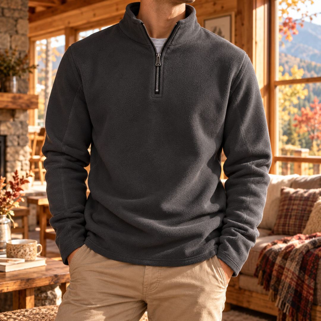 Sweat gris foncé homme à demi-zip ouvert sur le col montant, manches longues