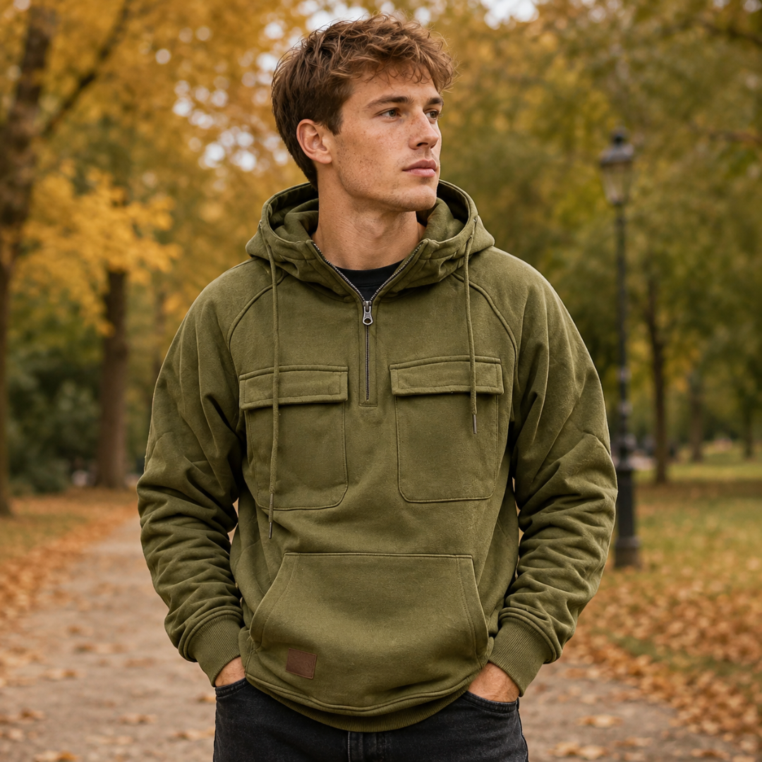Sweat vert olive à capuche homme, demi-zip et deux poches à rabat