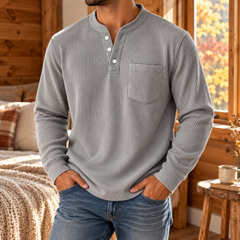 T-shirt homme gris côtelé avec poche plaquée et boutons contrastants au col