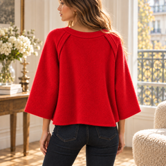 Dos de la veste femme courte rouge, coutures raglan et manches évasées
