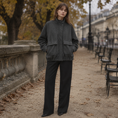 Veste femme oversize gris foncé à col montant et deux poches à rabat, face