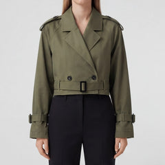 Trench court femme vert légion, vue de face avec ceinture