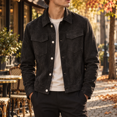 Veste trucker homme noire avec boutons clairs et deux poches poitrine